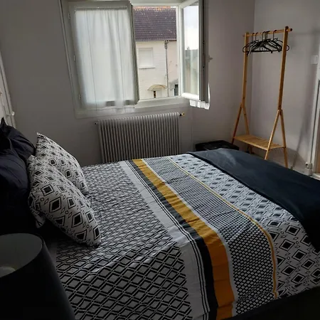 לינה וארוחת בוקר Chez Marie Claude לה מאנש