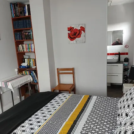 לינה וארוחת בוקר Chez Marie Claude לה מאנש