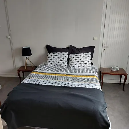 Chez Marie Claude فندق مبيت وإفطار لو مان